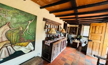 Vendo espectacular casa colonial en prestigioso conjunto cerrado, La Calera