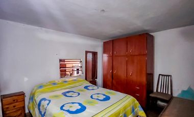 VENTA - Casa 2 dormitorios con departamento 1 dormitorio. Oliveros.