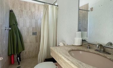 Casa y Bungalow en Venta en Lomas de Cocoyoc; Morelos