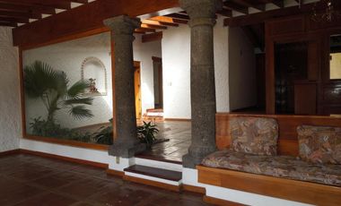 Casa y Bungalow en Venta en Lomas de Cocoyoc; Morelos