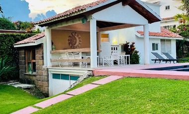 Casa y Bungalow en Venta en Lomas de Cocoyoc; Morelos