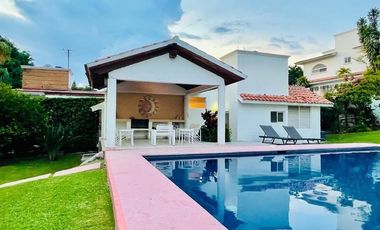 Casa y Bungalow en Venta en Lomas de Cocoyoc; Morelos