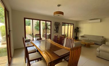 Bonita casa en venta en Villa Nautilus dentro de  Aldea Zamá, Tulum, Qroo.