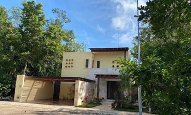 Bonita casa en venta en Villa Nautilus dentro de  Aldea Zamá, Tulum, Qroo.