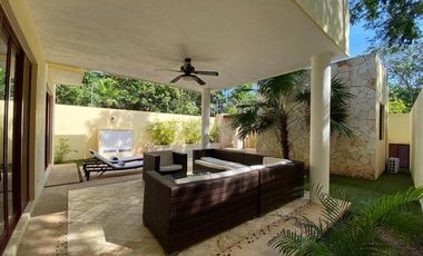 Bonita casa en venta en Villa Nautilus dentro de  Aldea Zamá, Tulum, Qroo.