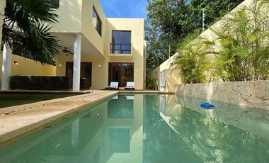 Bonita casa en venta en Villa Nautilus dentro de  Aldea Zamá, Tulum, Qroo.