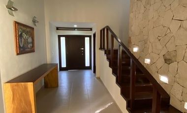 Bonita casa en venta en Villa Nautilus dentro de  Aldea Zamá, Tulum, Qroo.