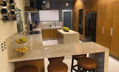 CASA EN VENTA EN PASEO DEL PARQUE TRES MARIAS, MORELIA