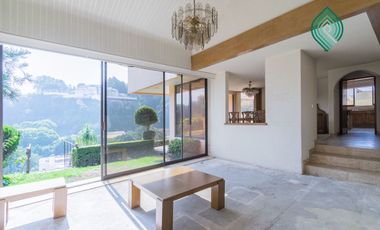 CASA CON JARDIN EN BOSQUES DE LAS LOMAS VENTA O RENTA