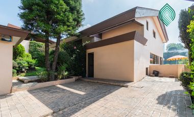 CASA CON JARDIN EN BOSQUES DE LAS LOMAS VENTA O RENTA