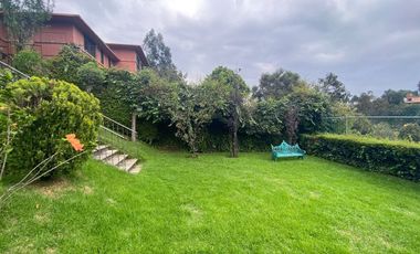 CASA CON JARDIN EN BOSQUES DE LAS LOMAS VENTA