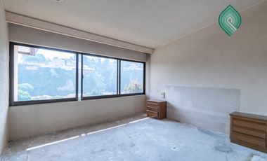CASA CON JARDIN EN BOSQUES DE LAS LOMAS VENTA
