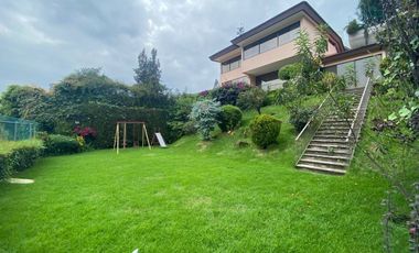 CASA CON JARDIN EN BOSQUES DE LAS LOMAS VENTA