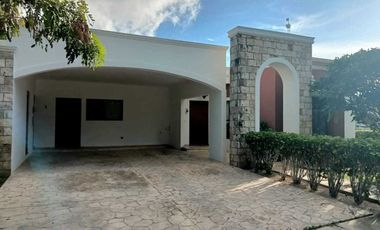 En Venta, Casa de un piso en Las Fincas, Temozón Norte Mérida, Yucatán (3Rec)