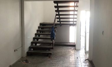 CASA IDEAL PARA OFICINAS PARA REMODELAR,  COL CENTRO