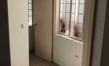 CASA IDEAL PARA OFICINAS PARA REMODELAR,  COL CENTRO