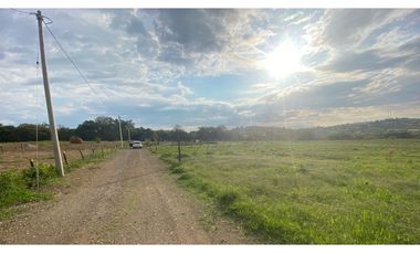 Lotes desde 1.500m2 hasta 2.540m2 en venta La Buitrera Palmira Valle