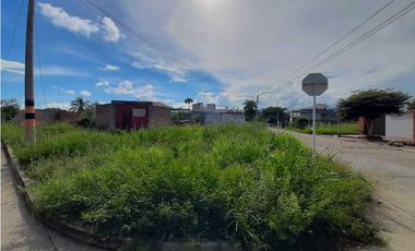 SE VENDE LOTE URB. SANTA ROSALIA.