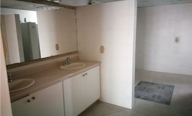 Edificio Comercial en Calle 72 Este - San Francisco - RB