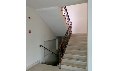Edificio Comercial en Calle 72 Este - San Francisco - RB