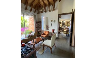 SE VENDE CASA CAMPESTRE BUGALAGRANDE VALLE.
