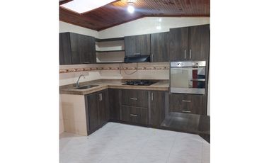 CASA EN VENTA BARRIO SANTA MONICA-DOSQUEBRADAS