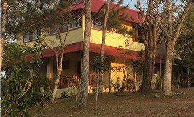 SE VENDE HERMOSA CASA ALTOS DE CERRO AZUL DE DOS PISOS 1317M2 YL