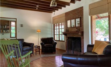 SE VENDE HERMOSA CASA ALTOS DE CERRO AZUL DE DOS PISOS 1317M2 YL