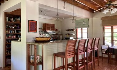 SE VENDE HERMOSA CASA ALTOS DE CERRO AZUL DE DOS PISOS 1317M2 YL