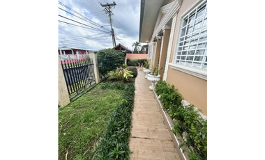 LAS CUMBRES / VILLA ZAITA / 600 M2 / 2 NIVELES / 5 HABITAC / DEPOSITO