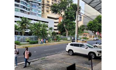 Se Alquila Local Comercial en Punta Paitilla