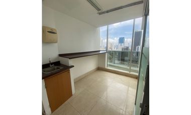 Se vende oficina en calle 50 edificio el tornillo