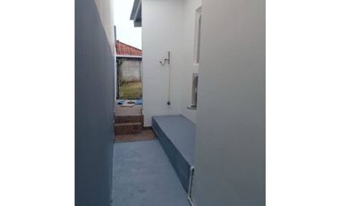Se alquila casa en las Arboledas Cluster los olivos