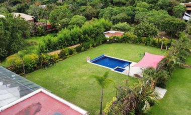 Casa en Venta en Tepoztlán en condominio