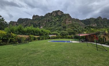 Casa en Venta en Tepoztlán en condominio