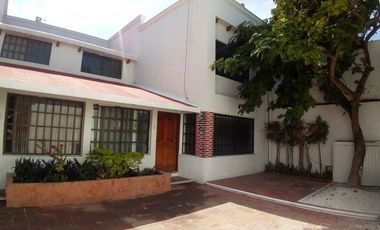 CASA EN RENTA, ESTILO CAMPIRANA. PUERTO PESQUERO. CARMEN,CAMPECHE.