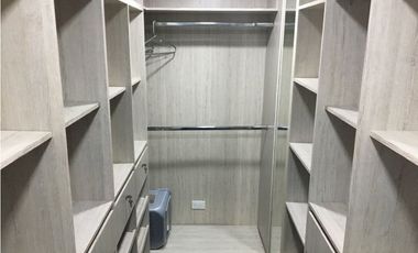 Apartaestudio amoblado Moderno cerca al tesoro el poblado con vista