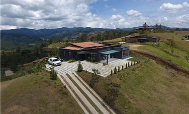 Casa en Parcelación para Arriendo Amoblado en El Retiro Pantanillo