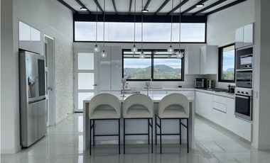 Casa en Parcelación para Arriendo Amoblado en El Retiro Pantanillo
