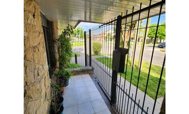 VENTA CHALET EN  PH BARRIO PERALTA RAMOS