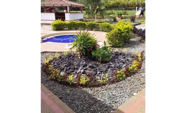 SE VENDE HERMOSA FINCA DE RECREO VIA A ARMENIA