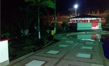 SE VENDE HERMOSA FINCA DE RECREO VIA A ARMENIA