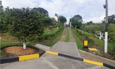 SE VENDE HERMOSA FINCA DE RECREO VIA A ARMENIA