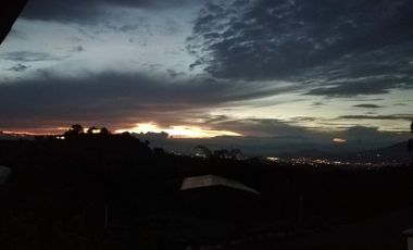 SE VENDE HERMOSA FINCA DE RECREO VIA A ARMENIA