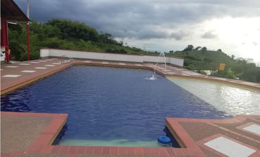 SE VENDE HERMOSA FINCA DE RECREO VIA A ARMENIA