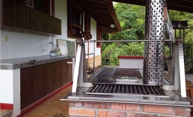 SE VENDE HERMOSA FINCA DE RECREO VIA A ARMENIA