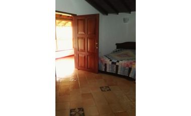 SE VENDE HERMOSA FINCA DE RECREO VIA A ARMENIA