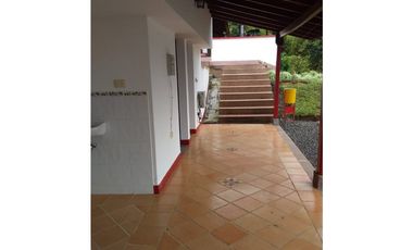 SE VENDE HERMOSA FINCA DE RECREO VIA A ARMENIA