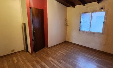 Casa Fondo en venta en Caseros