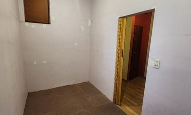 Casa Fondo en venta en Caseros